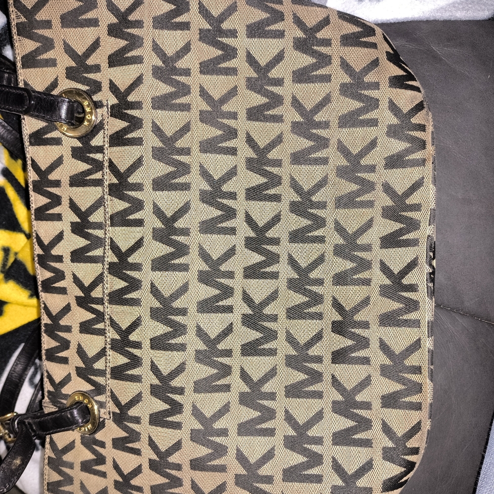 Michael kors purse